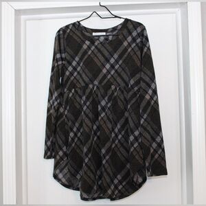 Chris & Carol Large Long Sleeve Flowy Top